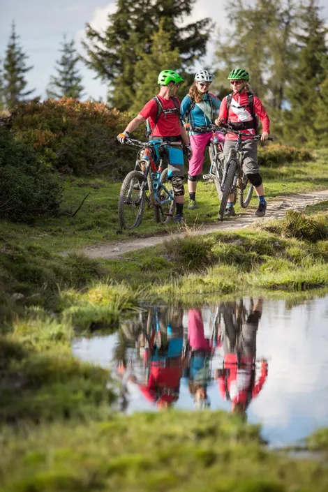 Biken auf einem Trail in Saalbach Hinterglemm